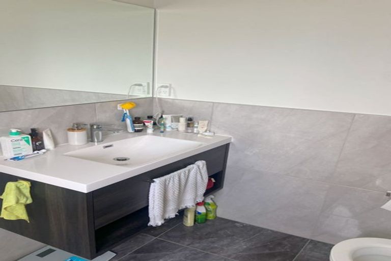 Photo of property in 49b Andrew Road, Howick, Auckland, 2010