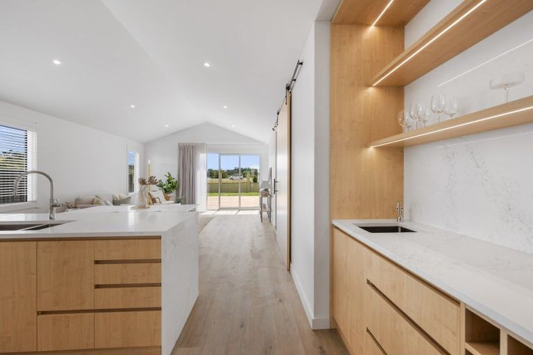 Photo of property in 102 Pelorus Avenue, Poraiti, Napier, 4182