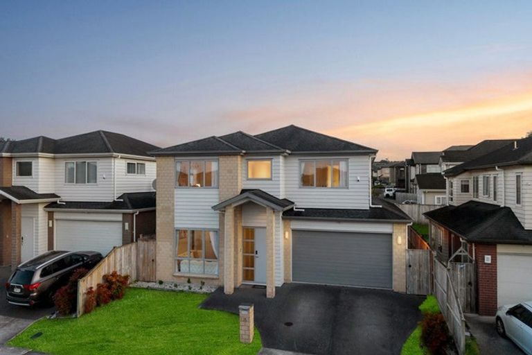 Photo of property in 35 Clady Drive, Flat Bush, Auckland, 2019