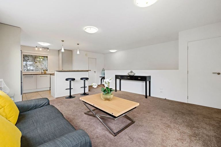 Photo of property in 1/68 Mccormacks Bay Road, Mount Pleasant, Christchurch, 8081
