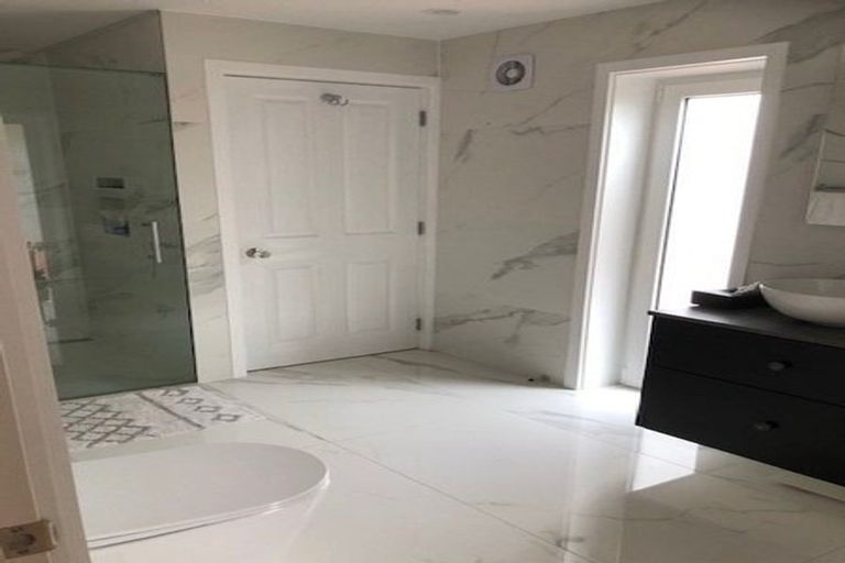 Photo of property in 44 Parkhill Road, Mellons Bay, Auckland, 2014