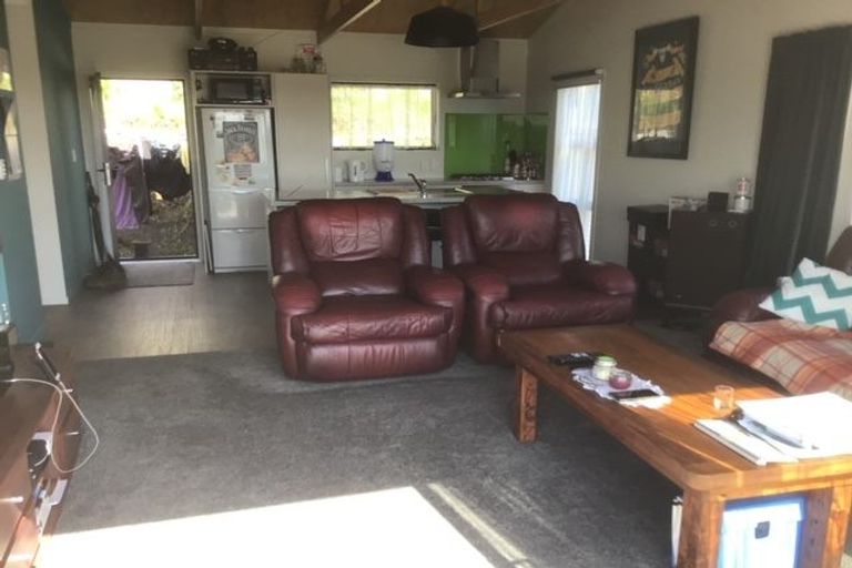 Photo of property in 73 Mould Street, Waitara, 4320