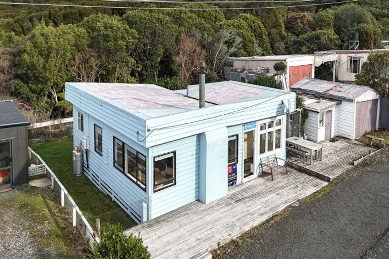 Photo of property in 7 Kowhai Street, Kaka Point, Balclutha, 9271