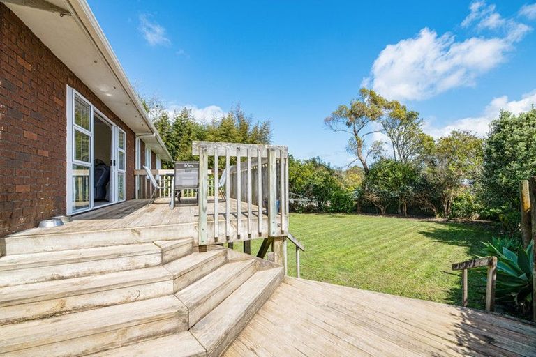 Photo of property in 9 Boler Place, New Lynn, Auckland, 0600