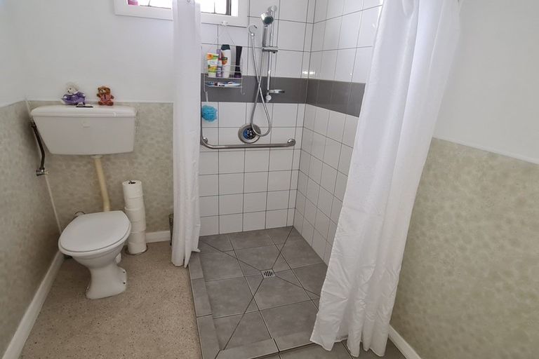 Photo of property in 20 Bentham Street, Westport, 7825