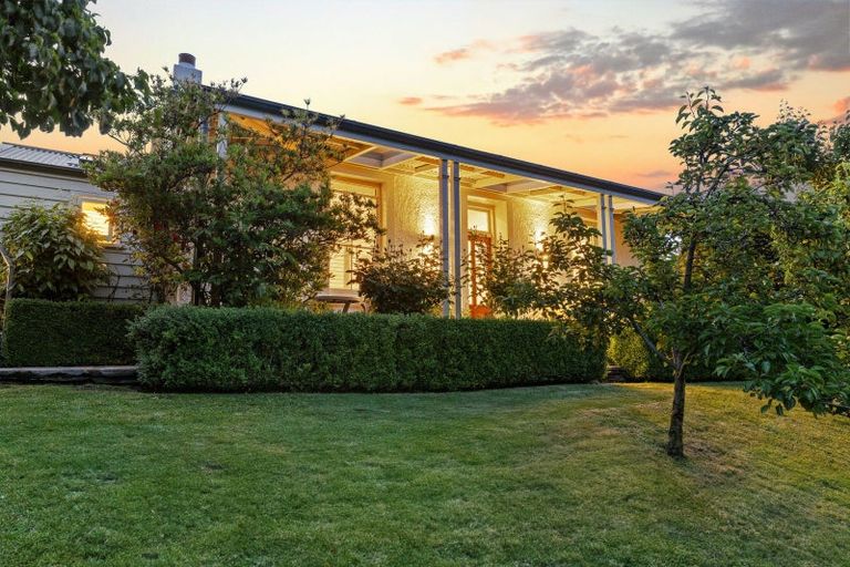 Photo of property in 21 Anglesea Street, Arrowtown, 9302