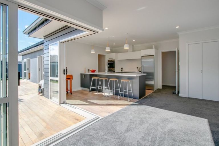 Photo of property in 16 Manganui Place, Te Awa, Napier, 4110