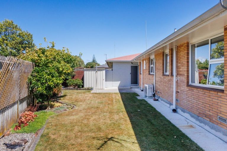 Photo of property in 3 Ruamahanga Crescent, Terrace End, Palmerston North, 4410