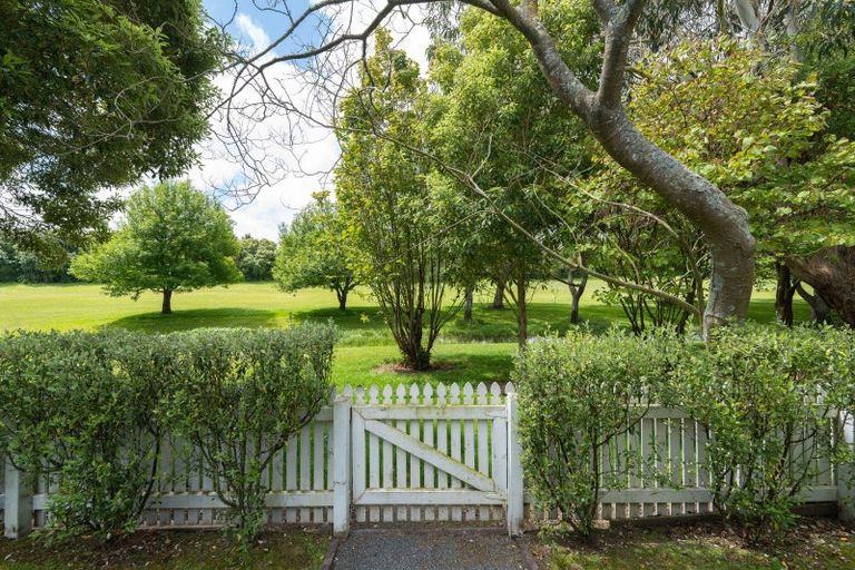 Photo of property in 28 Kentucky Way, Awapuni, Palmerston North, 4412