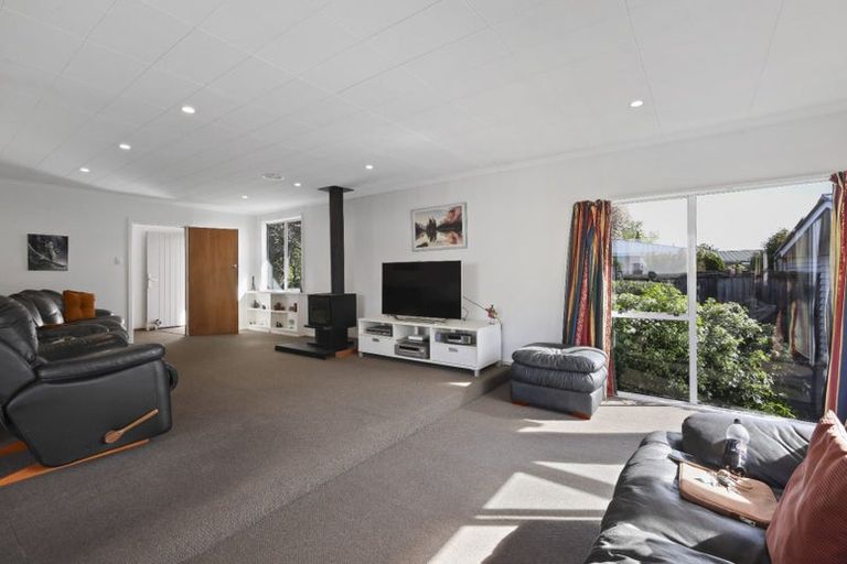 Photo of property in 8 Stackhouse Avenue, Bishopdale, Christchurch, 8053