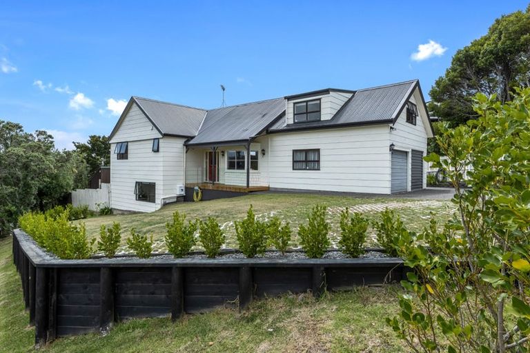 Photo of property in 32 Danbury Drive, Torbay, Auckland, 0630