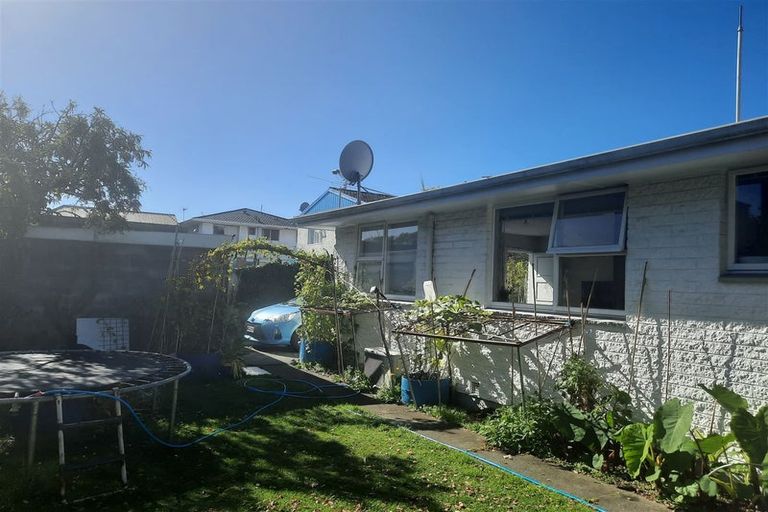 Photo of property in 4/3 Division Street, Riccarton, Christchurch, 8041
