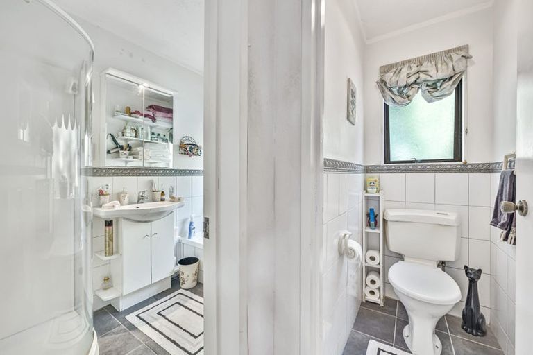 Photo of property in 7 Metric Place, Te Atatu South, Auckland, 0610