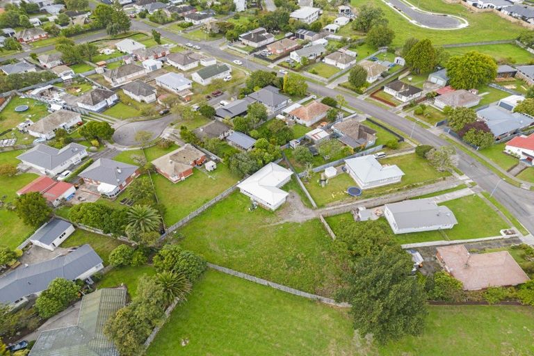 Photo of property in 34 Crewe Crescent, Hokowhitu, Palmerston North, 4410