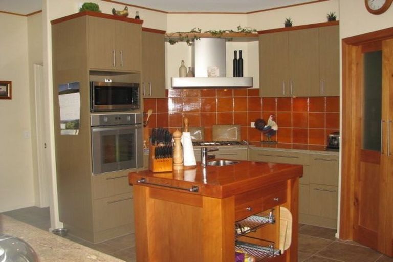 Photo of property in 20 Old Golf Course Road, Bridge Hill, Alexandra, 9320