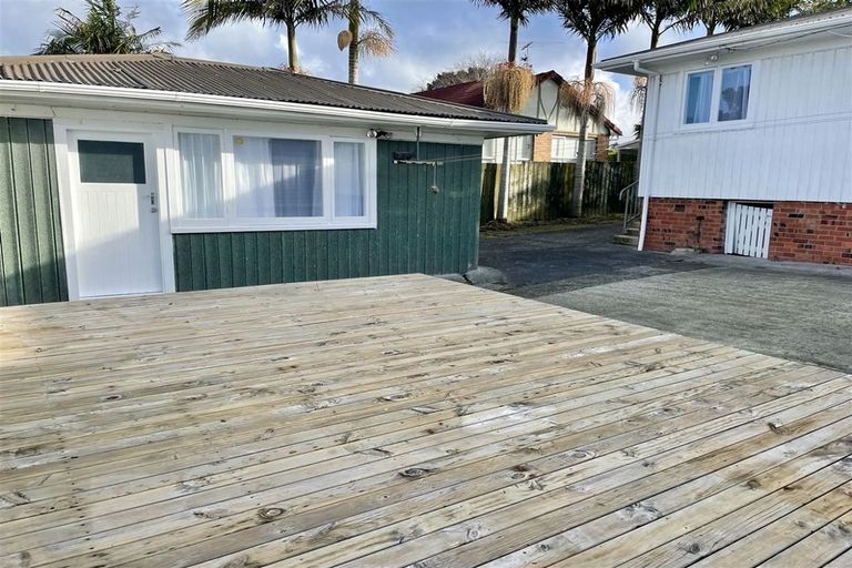 Photo of property in 165 Te Atatu Road, Te Atatu South, Auckland, 0610