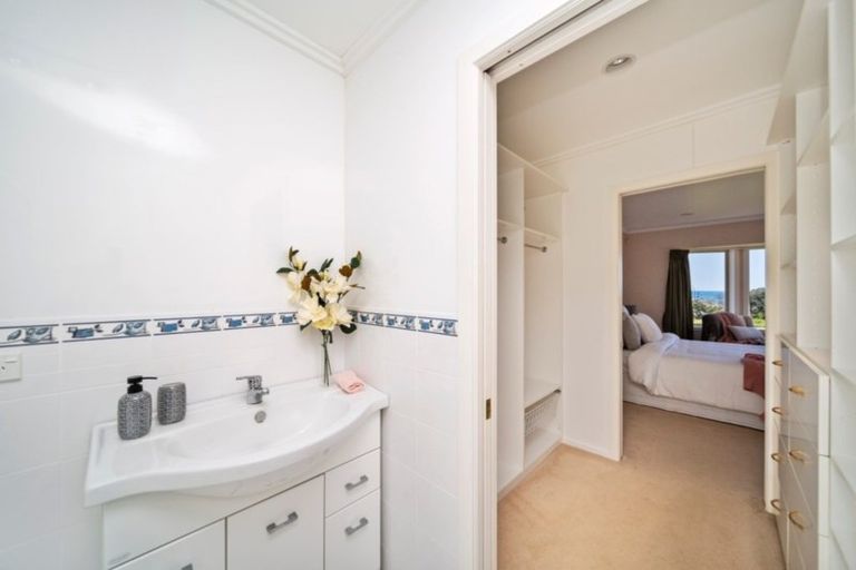 Photo of property in 282 Tai Road, Opunake, 4681