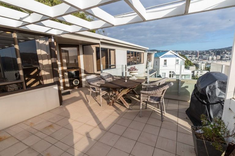 Photo of property in 9/9 Wilkinson Street, Oriental Bay, Wellington, 6011