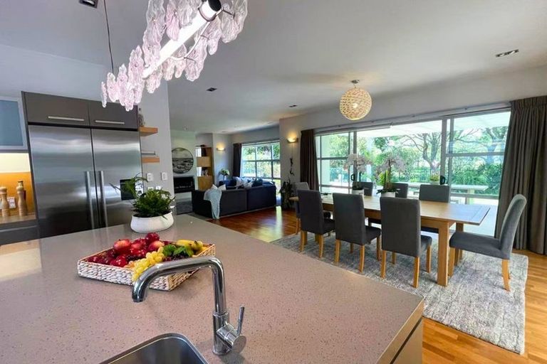 Photo of property in 33 Oak Manor Drive, Albany, Auckland, 0632