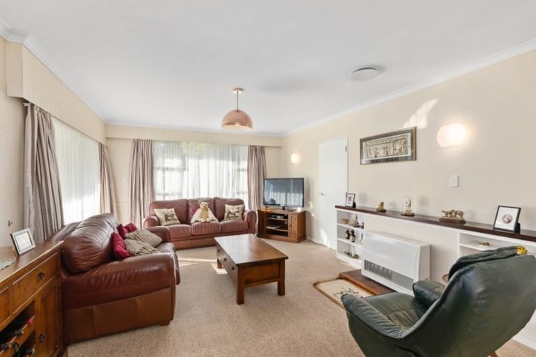 Photo of property in 37 Raukawa Street, Stokes Valley, Lower Hutt, 5019