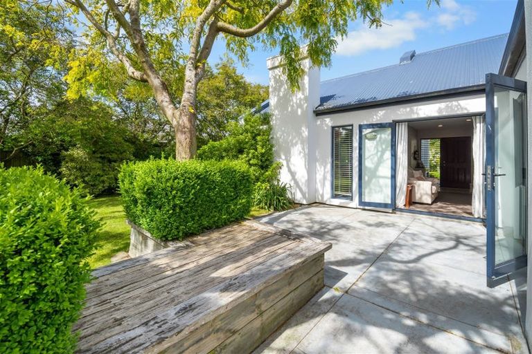 Photo of property in 9 Gwen Place, Redwood, Christchurch, 8051