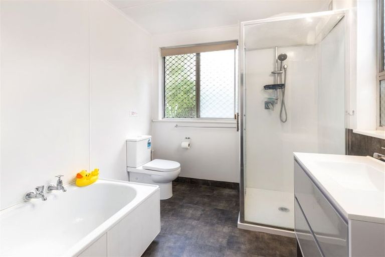 Photo of property in 1/29 Waikawa Road, Picton, 7220