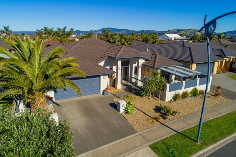 Photo of property in 42 Palazzo Drive, Papamoa Beach, Papamoa, 3118