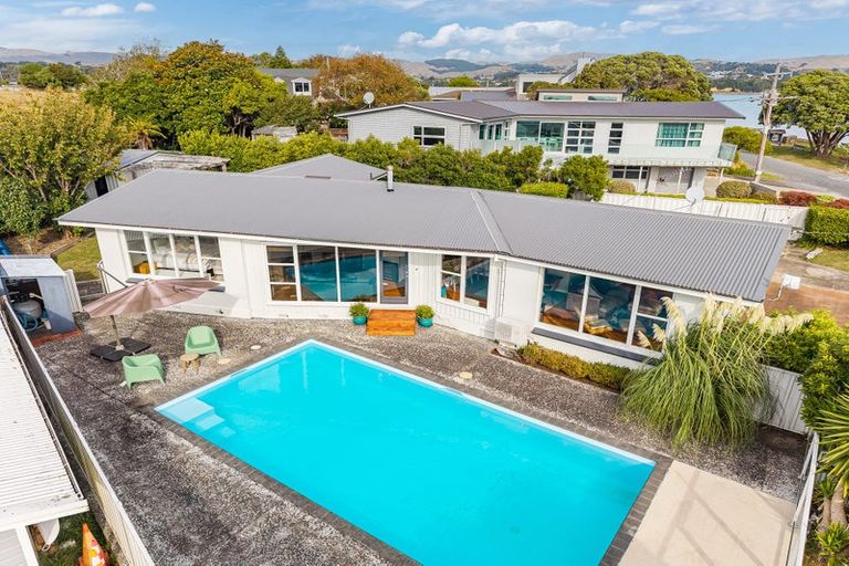 Photo of property in 7 Motukaraka Point, Pauatahanui, Porirua, 5381