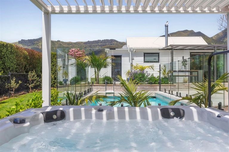 Photo of property in 1 Lansdowne Street, Clifton, Takaka, 7183