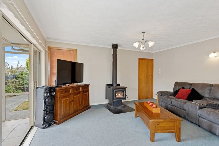 Photo of property in 28 Carbine Place, Sockburn, Christchurch, 8042