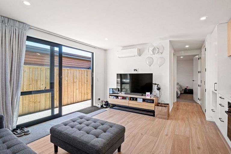 Photo of property in 18 Plough Street, Jacks Point, 9371