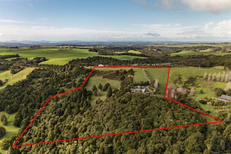 Photo of property in 1064 Pungaere Road, Waipapa, 0295