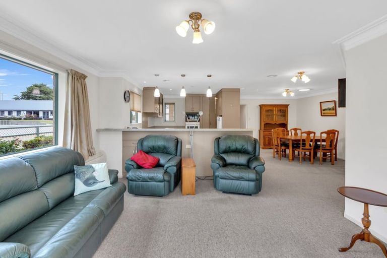 Photo of property in 16 Maria Street, Lumsden, 9730