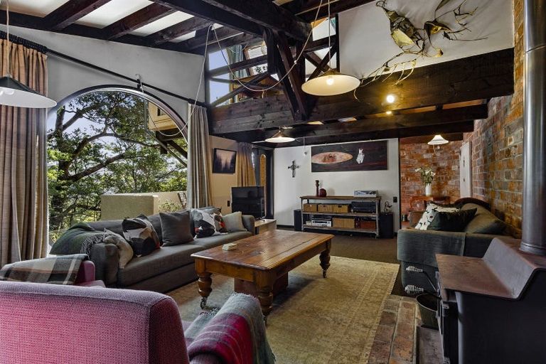 Photo of property in 74 Chatsworth Road, Silverstream, Upper Hutt, 5019