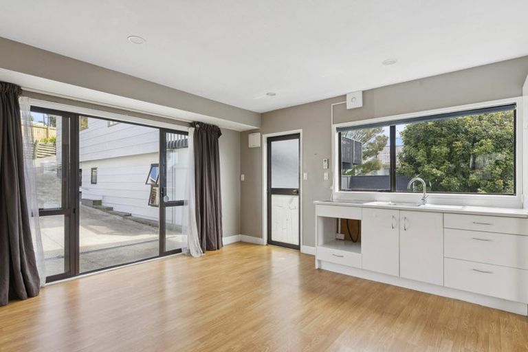 Photo of property in 34 Capilano Place, Glenfield, Auckland, 0629
