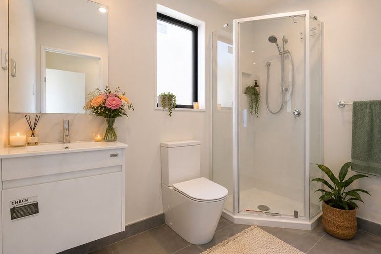Photo of property in 6b Kaweka Street, New Lynn, Auckland, 0600