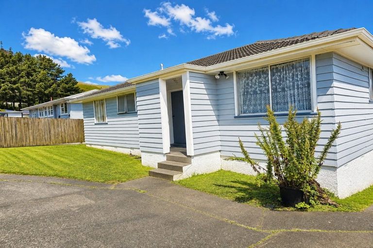 Photo of property in 3 Albion Street, Waitangirua, Porirua, 5024