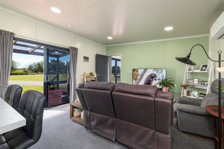 Photo of property in 46 Bathgates Road, Waimate, 7980