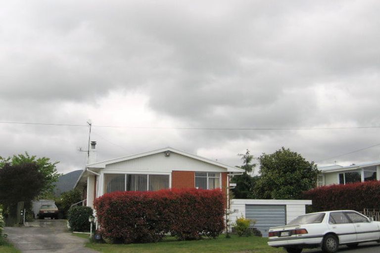 Photo of property in 2/32 Puriri Street, Hilltop, Taupo, 3330