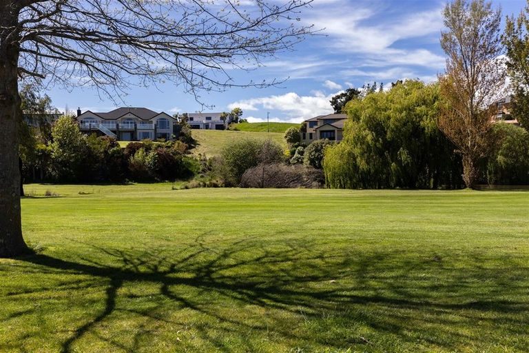 Photo of property in 22 Pine Hill Rise, Fairhall, 7272