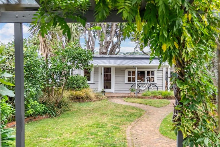 Photo of property in 53 Kensington Avenue, Petone, Lower Hutt, 5012