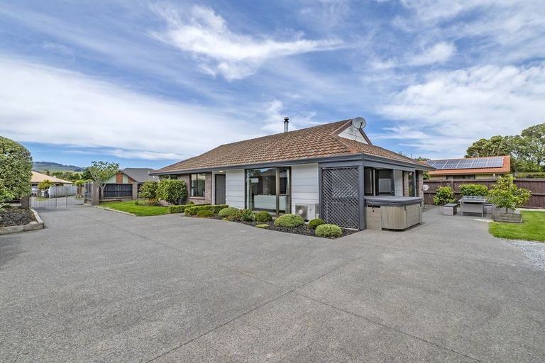 Photo of property in 24 Sabys Road, Halswell, Christchurch, 8025