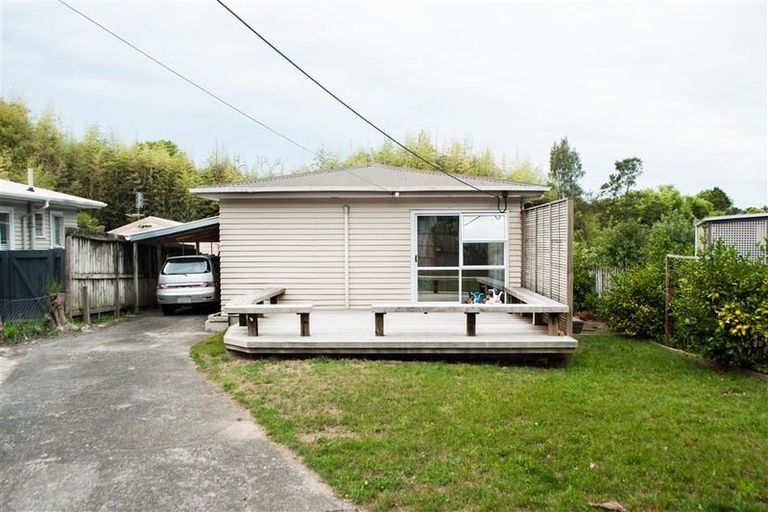 Photo of property in 23 Longburn Road, Henderson, Auckland, 0610
