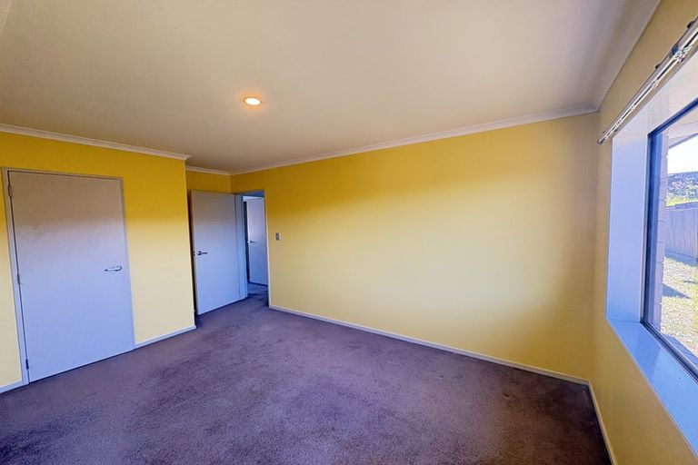 Photo of property in 53 Makora Road, Massey, Auckland, 0614