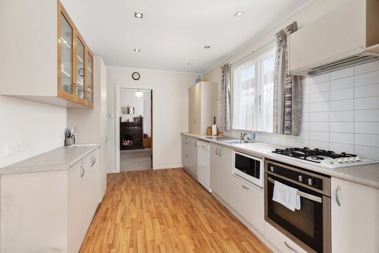 Photo of property in 10 Bruges Avenue, Miramar, Wellington, 6022