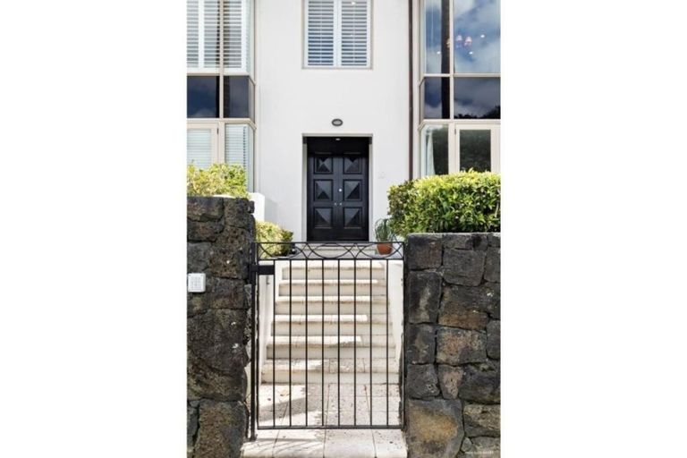 Photo of property in 10/11a Killarney Street, Takapuna, Auckland, 0622