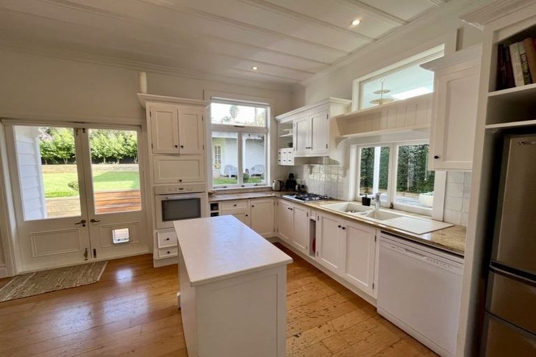 Photo of property in 69 Church Street, Devonport, Auckland, 0624