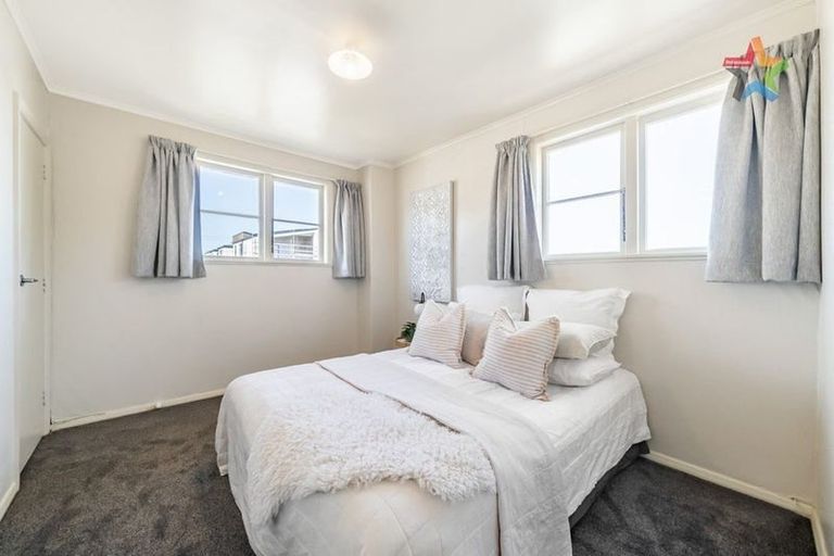 Photo of property in 213 Knights Road, Hutt Central, Lower Hutt, 5011