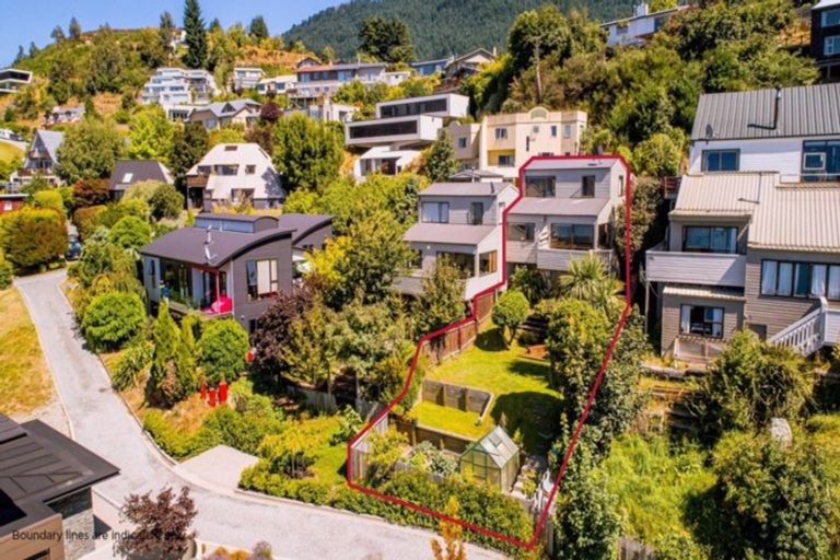 Photo of property in 22a Richards Park Lane, Fernhill, Queenstown, 9300