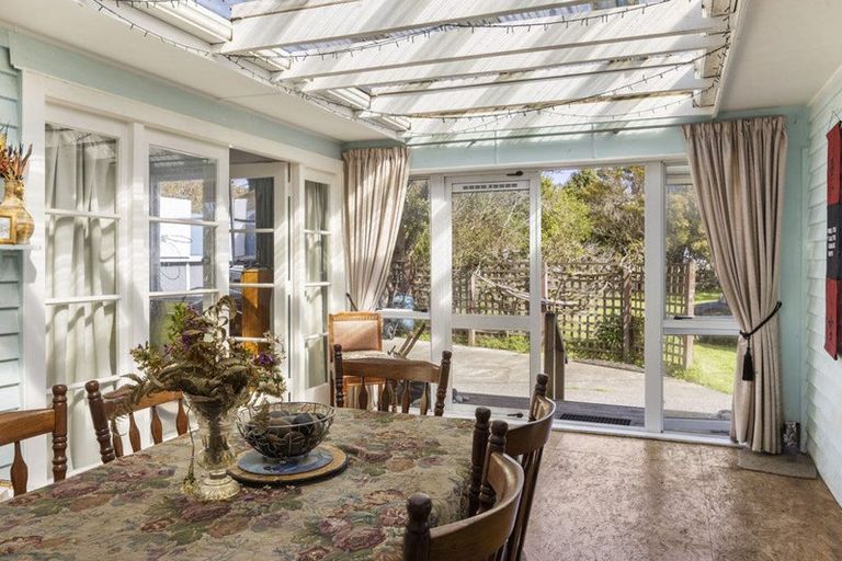 Photo of property in 11 Cambridge Street, Patea, 4520